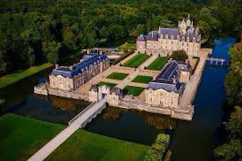 Maison Au Milieu Des Bois Et Des Animaux Jouy-le-Potier Экстерьер фото